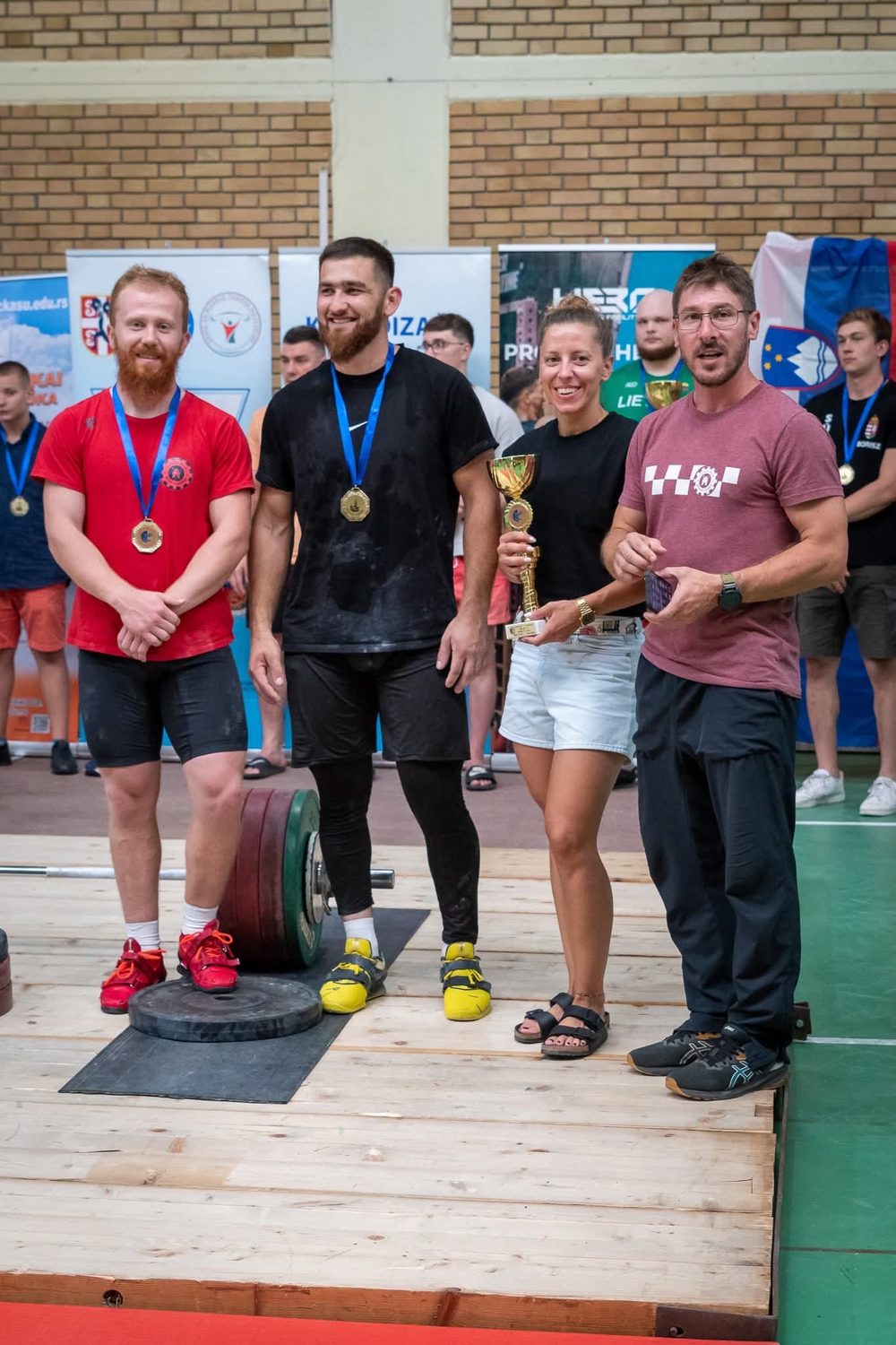 Ekipa i medalje, noviji klupski materijal.