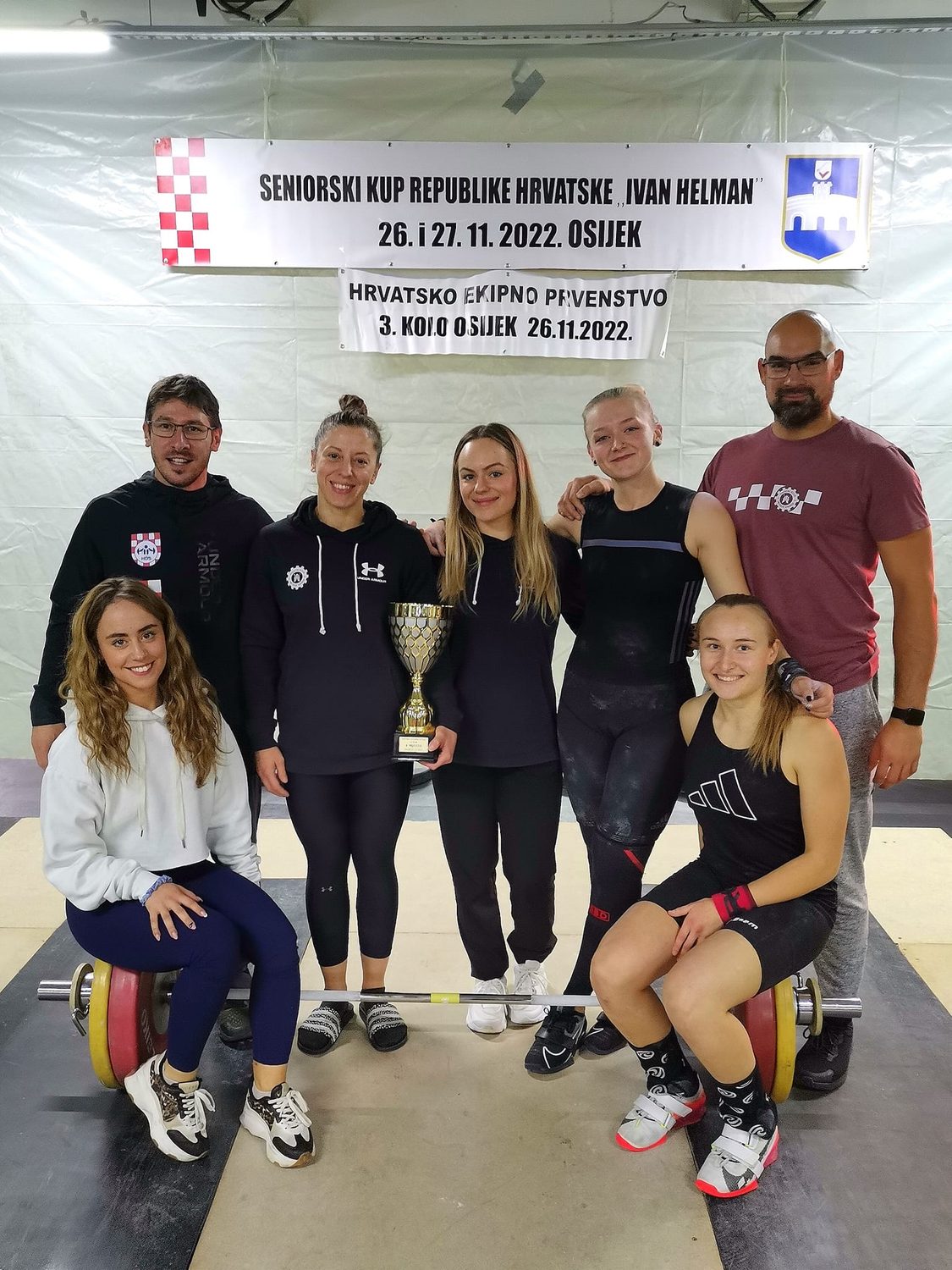Ženska ekipa DK Metalca 2022. godine.